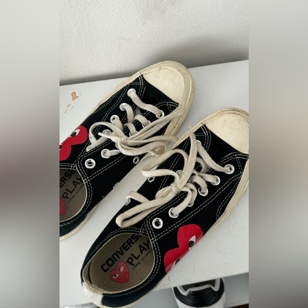 Play Commes des garçon heart converse